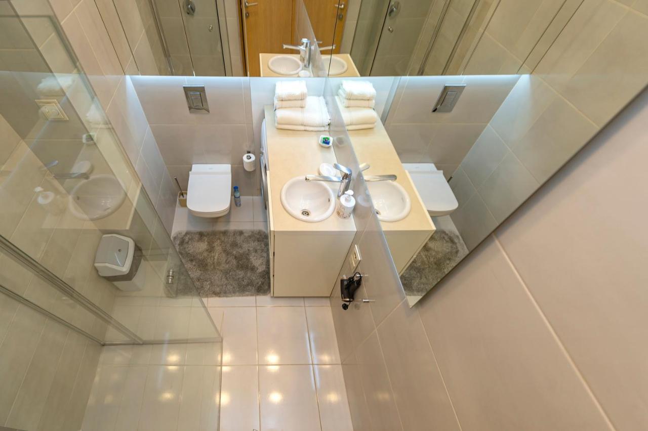 Deluxe River View Apartment By Polo Apartment Kaunas Exteriör bild